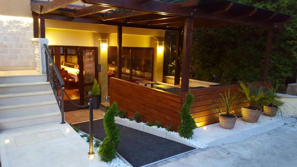 Villa Cezar Kaštel Lukšić Zewnętrze zdjęcie