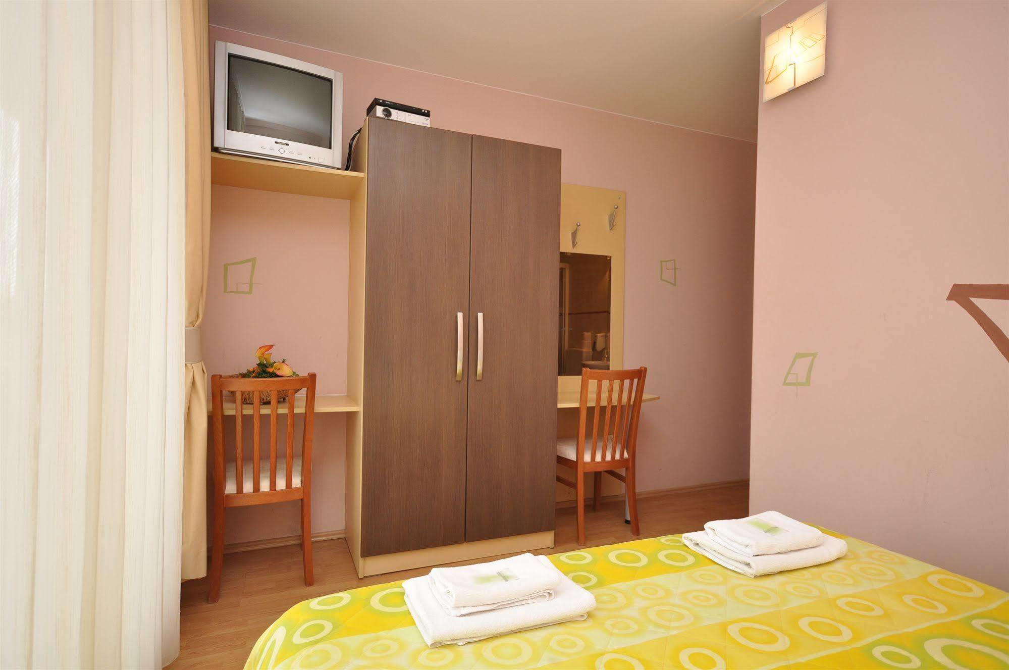 Villa Cezar Kaštel Lukšić Zewnętrze zdjęcie
