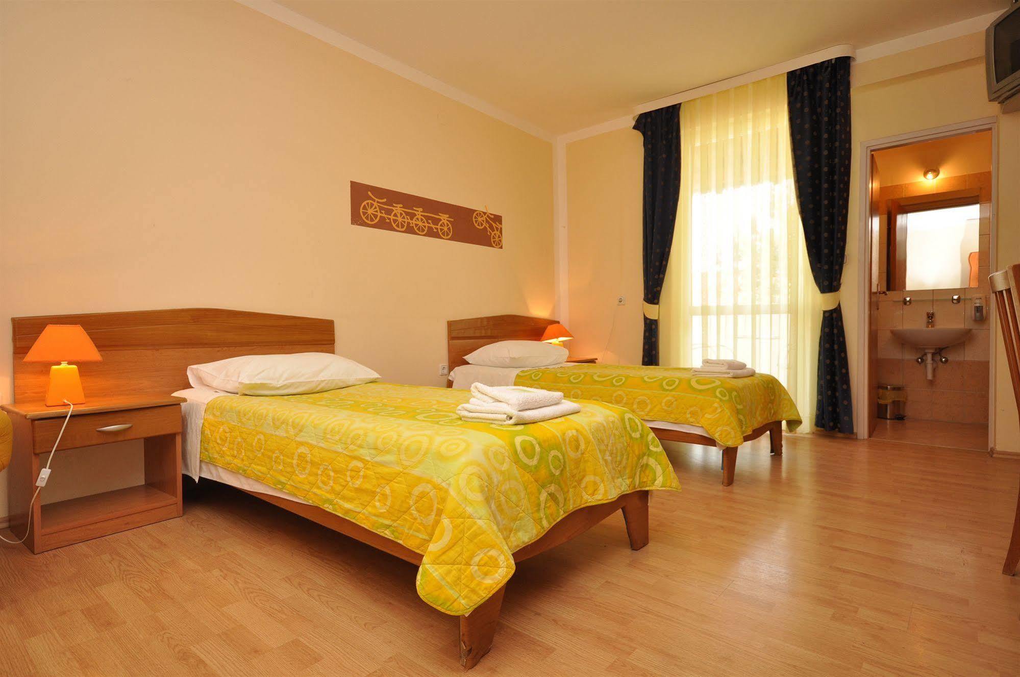 Villa Cezar Kaštel Lukšić Zewnętrze zdjęcie